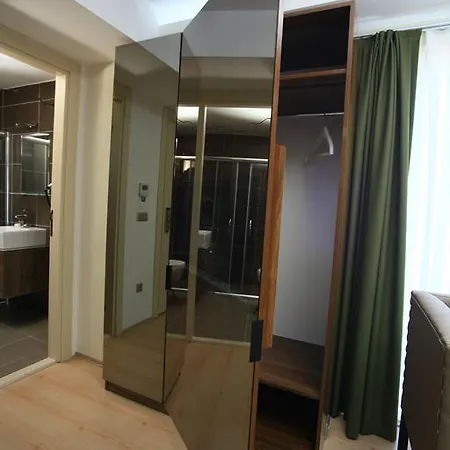 Onur Apart Otel *