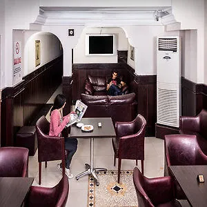 Lal Hotel 3*