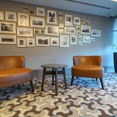 Golden Tulip Bayrampasa מלון 5*