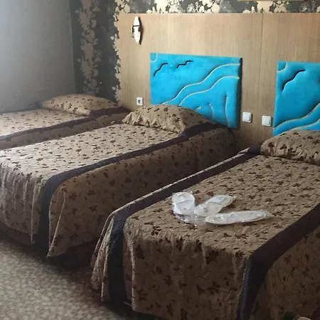 Golden Hill Hotel
