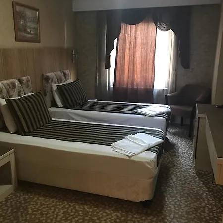 Golden Hill 4*