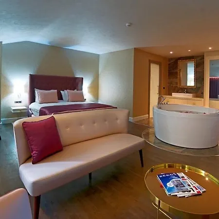 Taba Luxury And Istanbul