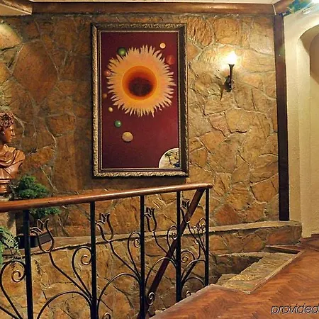 Megara Palace - Old