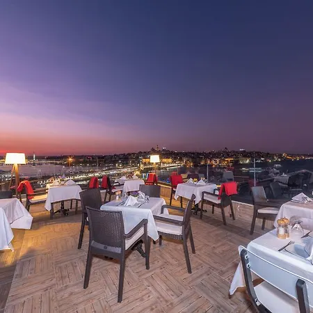 Alpek Hotel 3*