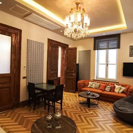 Apartment Maroon Istanbul