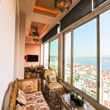 Apartment Maroon Istanbul