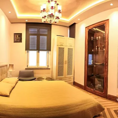 Apartment Maroon Istanbul