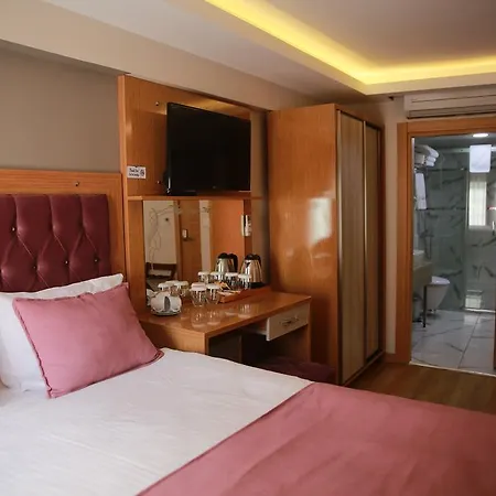 Hotel Black Pearl 3*