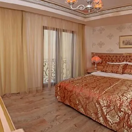 Albatros Premier Hotel 4*