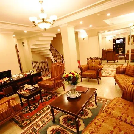 Art Hotel 3*