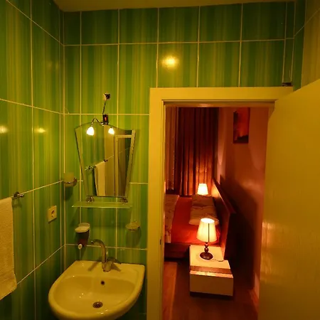 Subrosa Hotel