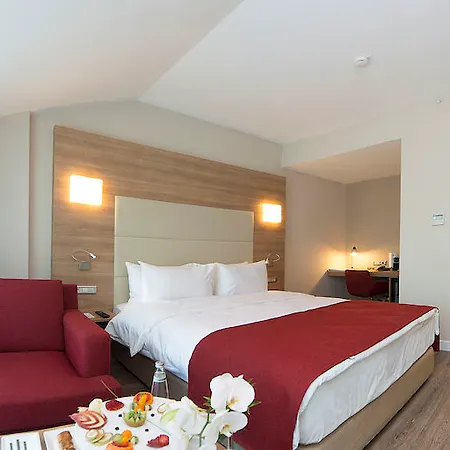 Ramada Encore Kartal 4* İstanbul