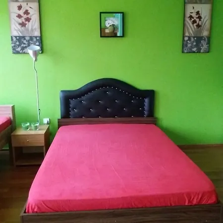 Albergue Second *