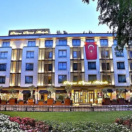 Dosso Dossi & Downtown Стамбул