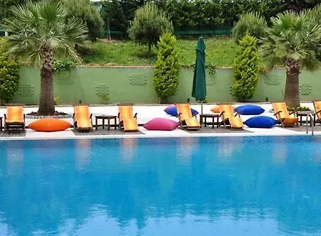 فندق ايليت دراغوس 5*