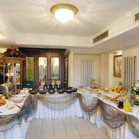 Hotel Daphne 4*