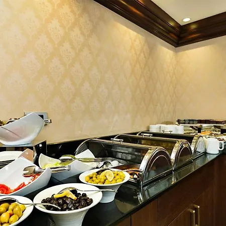 Hotel Nova Plaza Taksim Square 4*