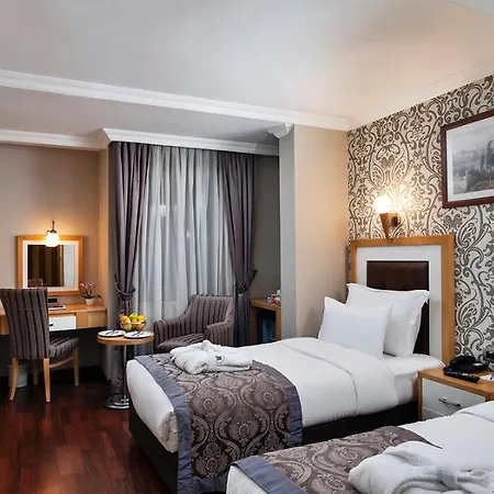 Nova Plaza Taksim Square Hotel 4*