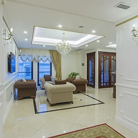 Hotel Grand Naki 3*