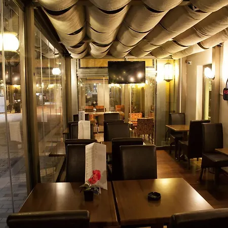 Otel Nova Plaza Boutique & 4*