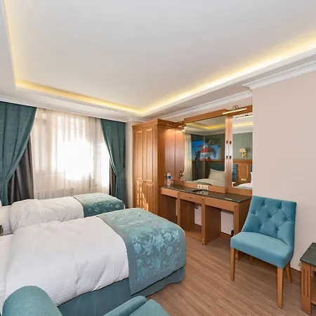 Magnaura House Hotel