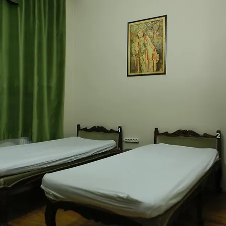 Chambers Of The Boheme Hostel *