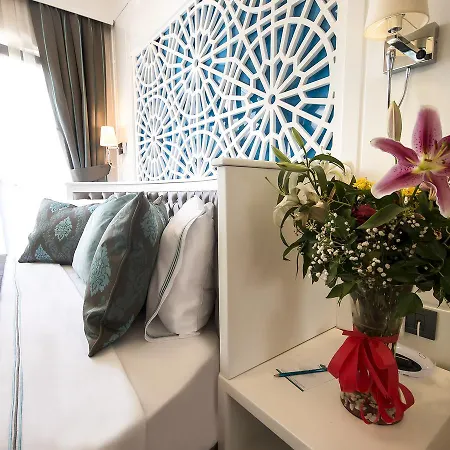 Antusa Palace & Hotell