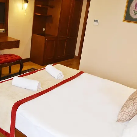 Hotel Lalinn Deluxe 3*