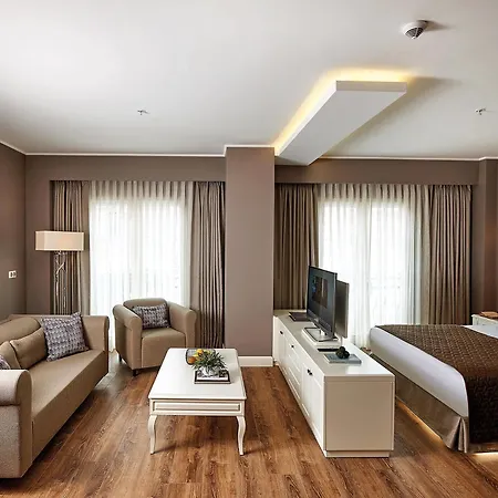 ريناتا البوتيكي شيشلي 4* اسطنبول