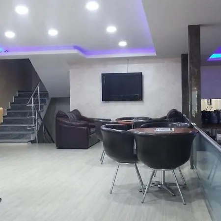 Lal Hotel 3*