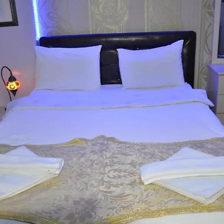 Caravan Palace Apart Aparthotel