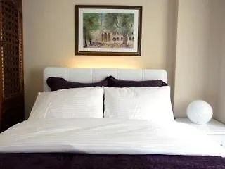 Pera Apartment *