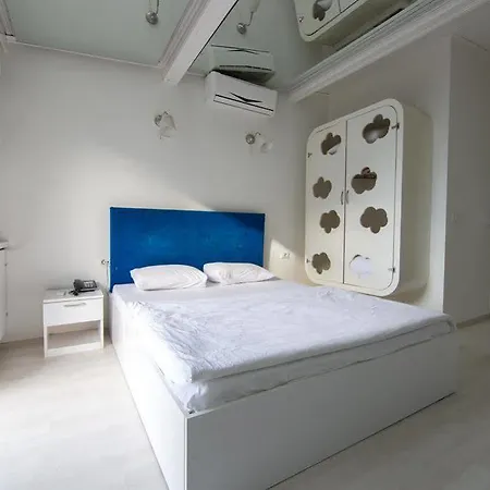 Hotel Mio 3*