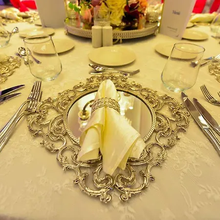 Golden Tulip Bayrampasa מלון 5*