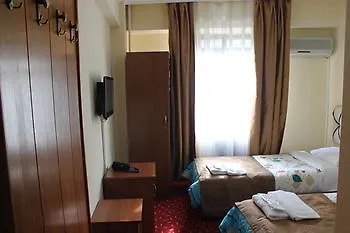 Paris &