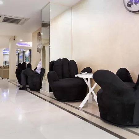 Lal Hotel