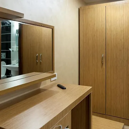 Lal Hotel 3*