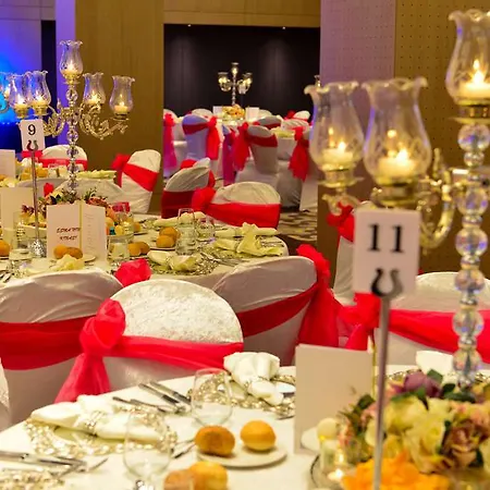 Golden Tulip Bayrampasa 5* Istanbul