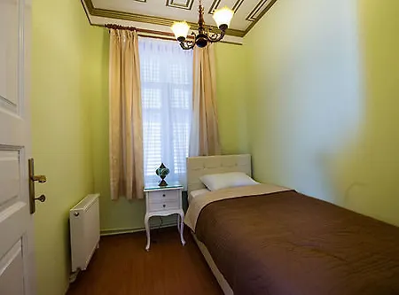 Aparthotel Alhambra 3*