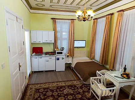 Aparthotel Alhambra 3*