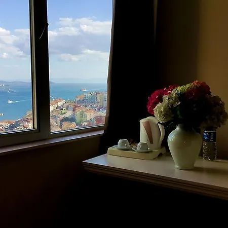 Ξενοδοχείο Taksim Square 4*
