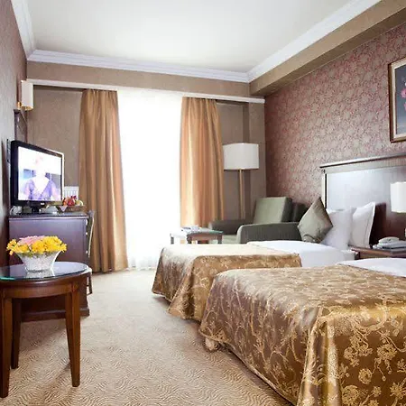 Отель Oran 4*