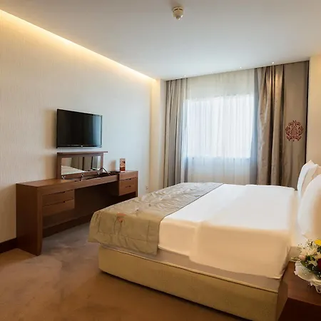 Hotel Ramada By Wyndham Alibeykoy 4*