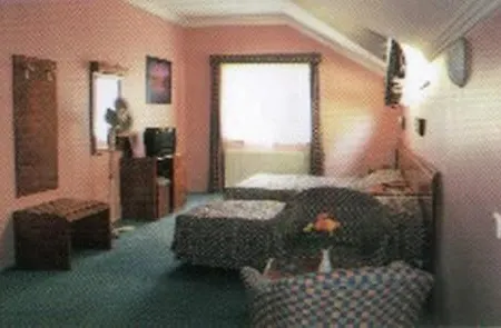 Yali Hotel
