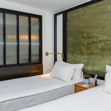 Miapera And Hotell