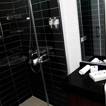Express Istanbul-altunizade By Ihg Отель 3*