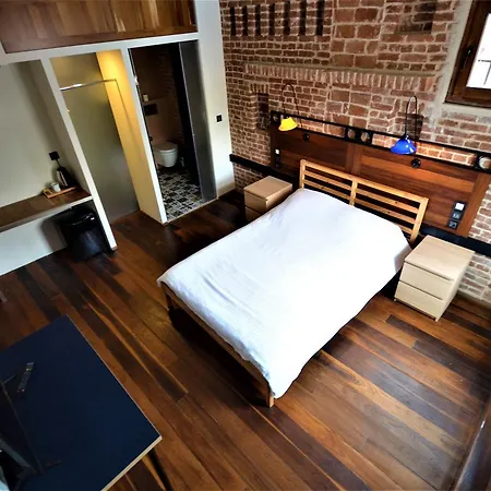 Uenver Galata 2*