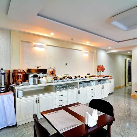 Ξενοδοχείο Novelty 5*
