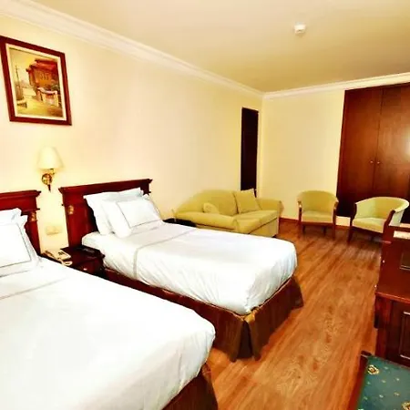 Golden Crown Hotel 3*