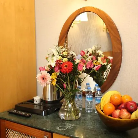 Peak Star Hotell 3*